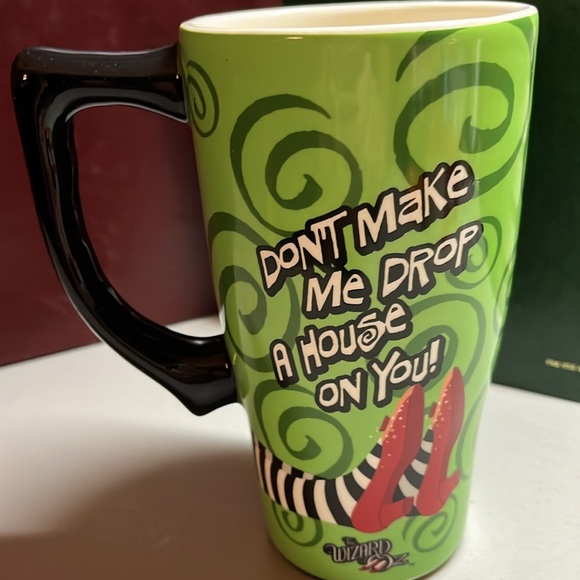 Wizard of Oz ceramic coffee mug 18 ounces - Picture 3 of 6